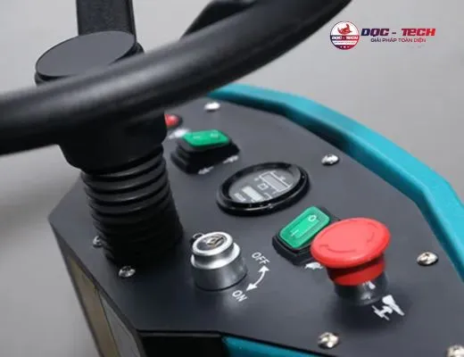 Máy chà sàn liên hợp ngồi lái Kumisai KMS 110B - 3